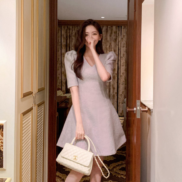 op13066 로맨틱한 무드의 브이넥 퍼프 소매 A라인 미니 반팔 원피스 dress