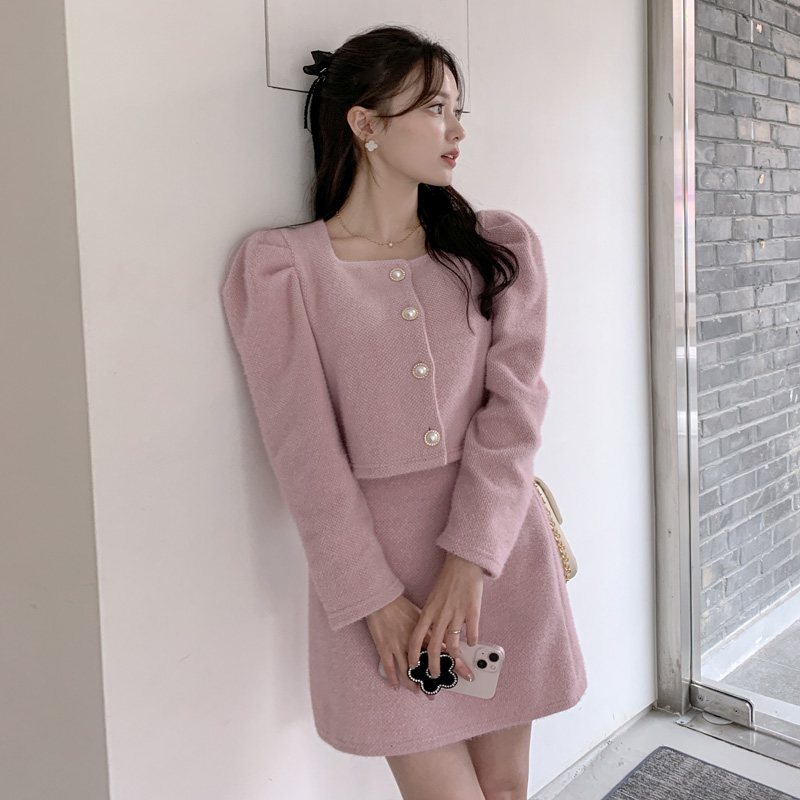 부드러운 날개사 패브릭의 퍼프 가디건과 미니 스커트 세트 set 벚꽃룩