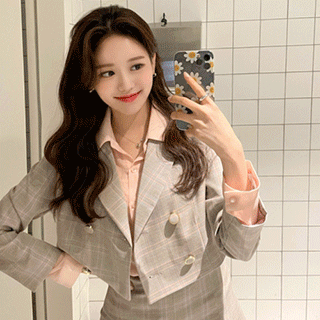 체크 패턴의 테일러드 더블 크롭 자켓 jacket 벚꽃룩