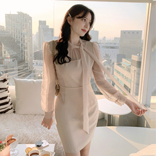 리본 타이 디자인의 쉬폰 배색 H라인 미니 봄 원피스 dress