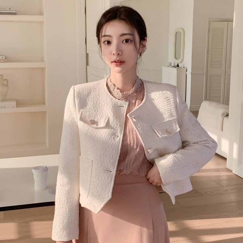 블링한 금장단추 장식의 라운드 트위드 자켓 jacket 벚꽃룩
