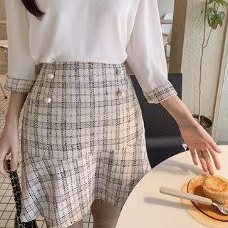 여성스러운 페플럼 디자인의 진주 트위드 미니스커트 skirt