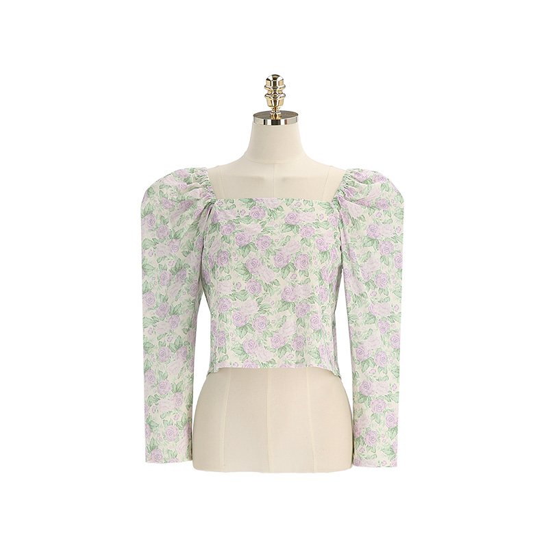 투웨이 연출이 가능한 로즈 패턴의 스퀘어넥 블라우스 blouse