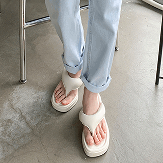 sh2637 말랑한 쿠션감의 통굽 쪼리 플리플랍 shoes