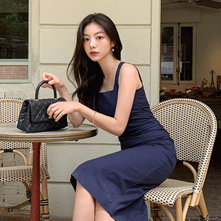 여성스러운 실루엣의 스퀘어 나시 롱 원피스 dress