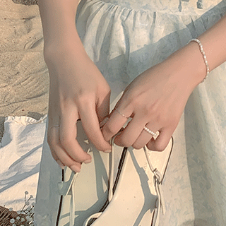진주 장식의 5가지 레이어드 링 세트 ring 벚꽃룩