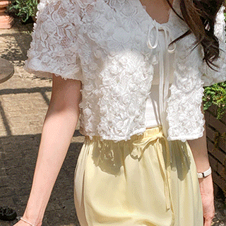 로즈 레이스 원단의 리본 크롭 여름 블라우스 blouse