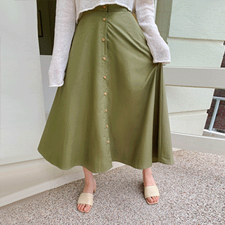 우드 버튼 디테일의 백밴딩 코튼 플레어 롱 스커트 skirt