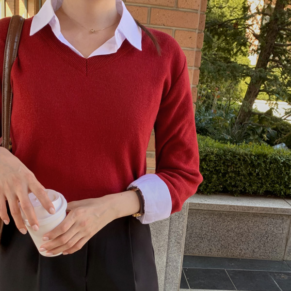 베이직한 디자인의 소프트 V넥 긴팔 니트 knit