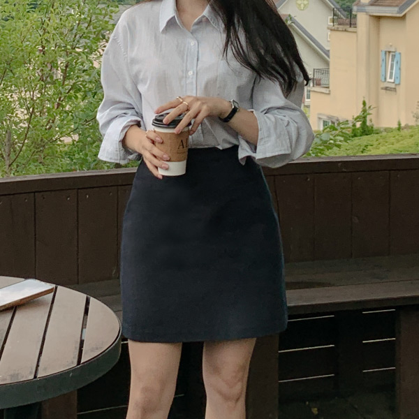 탄탄한 핏감의 트윈 립포켓 코튼 미니스커트 skirt