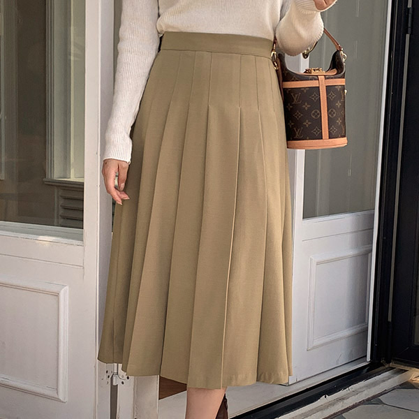 들뜸없는 플랫 라인의 플리츠 롱 스커트 skirt