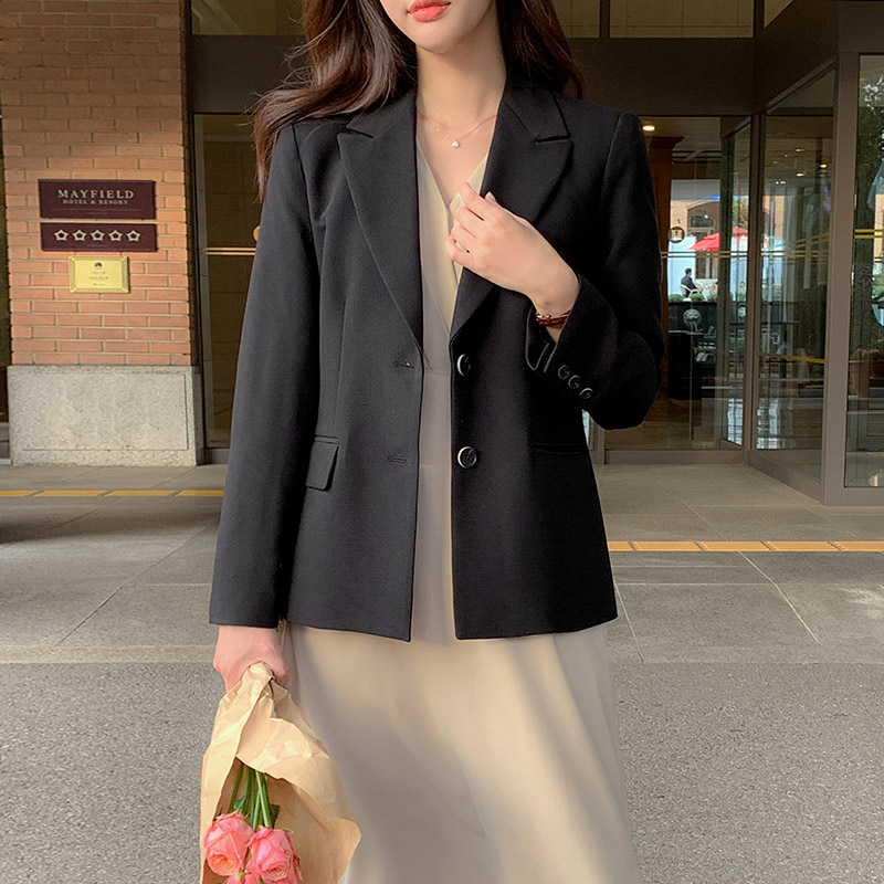 베를린 세미 투버튼 자켓 벚꽃룩