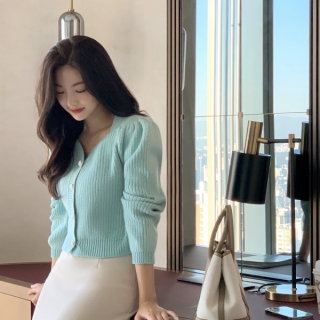 디아 하트넥 가디건 벚꽃룩