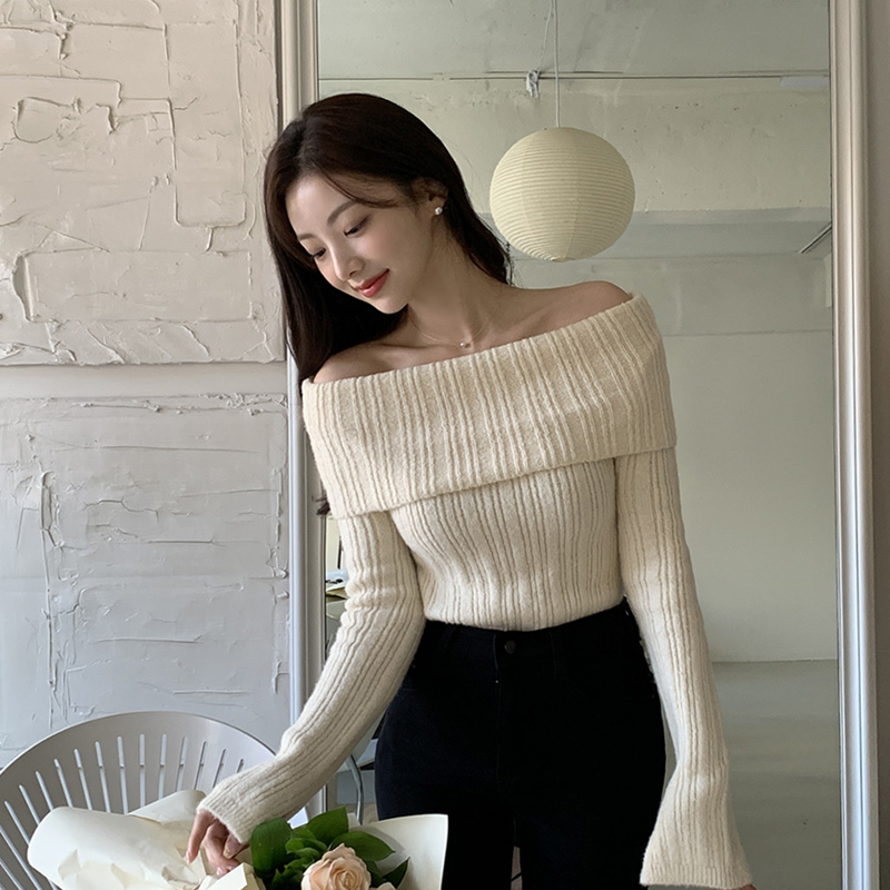 로엔 슬릿 오프숄더 니트 knit 벚꽃룩