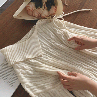 델라 숄더끈 여리 니트 knit 벚꽃룩
