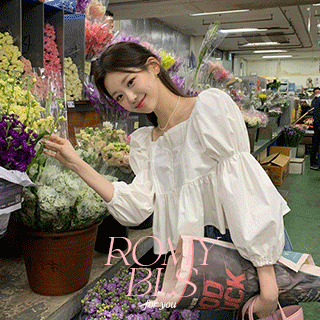 로미 스퀘어 오프숄더 페플럼 블라우스 blouse 벚꽃룩