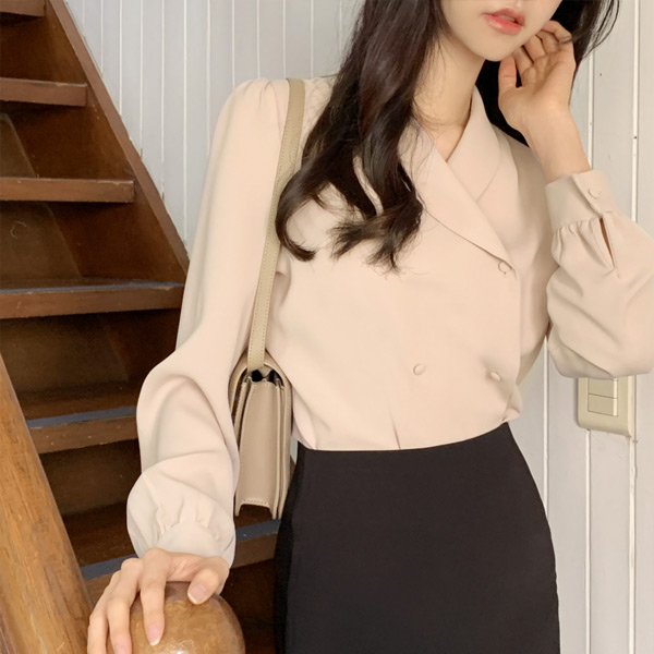 엔느 셔츠 카라 언발 더블 단추 블라우스