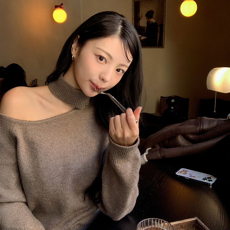 [울함유] (보들포근/여리핏♥) 비포드 초커 컷아웃 사이드 트임 울 니트