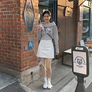 (데일리필수템*.*/휘뚤마뚤코디/롱다리핏) 디아나 투포켓 세미 A라인 코튼 미니 스커트