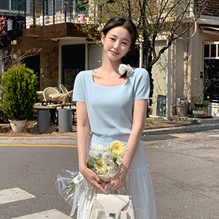 (쿨링소재) 어나더 스퀘어넥 반팔 니트