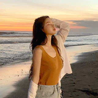 (MADE/통기성굿/부유방커버/색감맛집♥) Petite Note No.14 노엘 스퀘어넥 니트 슬리브리스