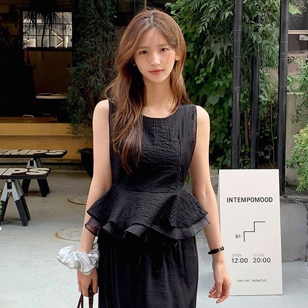 (허리잘록/데이트룩/안감O) 엘리샤 페플럼 쉬폰 나시 블라우스