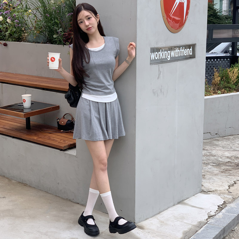 リベリン レイヤードシャーリングTシャツ&ミニフレアスカート セットアップ