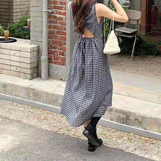 (체형맞춤핏/뒤태포인트) 베로나 백셔링 체크 슬리브리스 롱 원피스