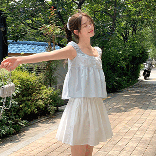 (머리끈set/러블리) 제너 셔링 밴딩 플레어 나시 블라우스