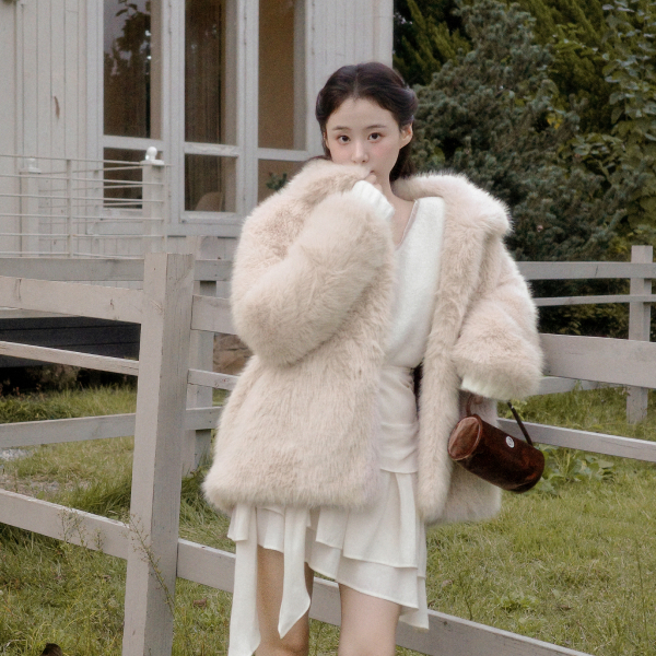 (MADE/프리미엄온기/보송보송-촉감♥) 포플러 하프 카라 퍼 코트