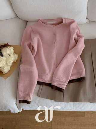 (레이어드한듯/가벼운소프트함/배색포인트/데일리활용도GOOD) 뉴엔리 세미 루즈핏 배색 니트 가디건