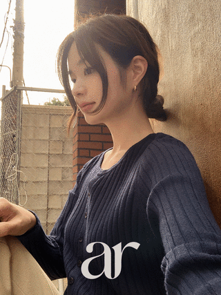 (출근룩/여리슬림핏/컬러맛집) 엘모어 브이넥 트임 골지 니트 긴팔 가디건