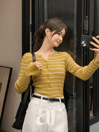 (-3kg핏/데일리캐주얼) 아벨린 라운드넥 골지 스트라이프 슬림핏 버튼 가디건