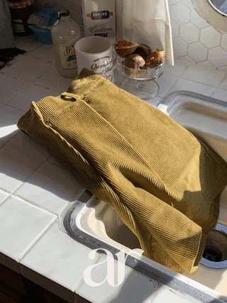 (겨울까지쭈욱~/안정감있는기장/부츠코디찰떡♥) 체스넛 코듀로이 뒷밴딩 핀턱 쇼츠