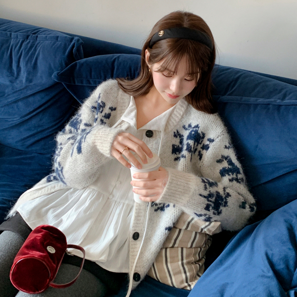 [울함유] (울60%/감성패턴/도톰따뜻함) 노엔 빈티지 플라워 패턴 울 니트 가디건