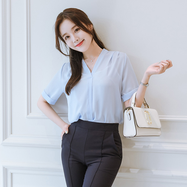 bs2477 단아하고 지적인 분위기의 하프소매 핀턱 블라우스 blouse