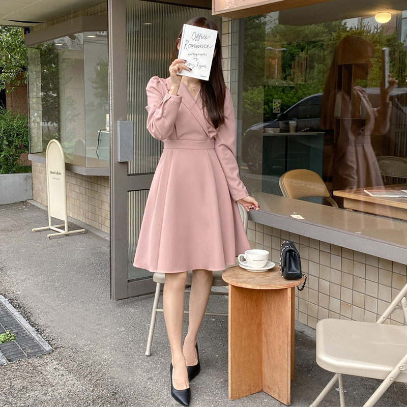 카라 장식의 플레어 라인 랩 원피스 dress
