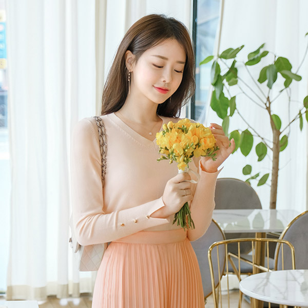 nt1291 소매 금장 버튼 슬릿 장식의 브이넥 니트 knit