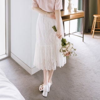 페미니한 무드의 밑단 프릴 포인트 밴딩 레이스 롱 스커트 skirt
