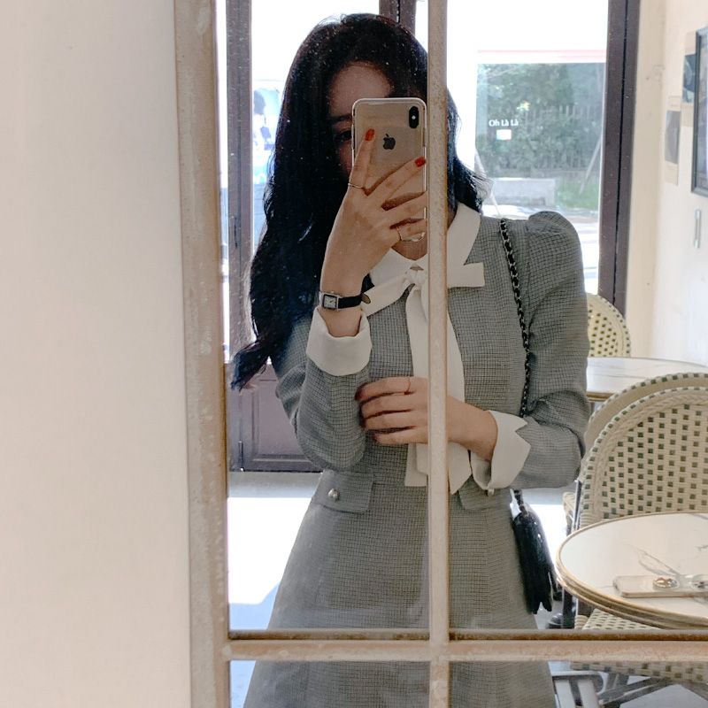 백화점퀄리티로 고급스럽게 완성된 체크패턴 배색포인트 원피스 dress