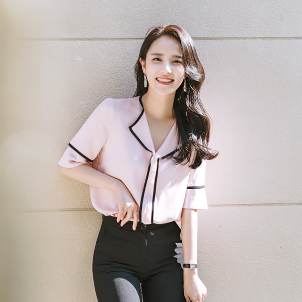bs3391 페미닌무드 맞주름디테일의 나팔소매 쉬폰 블라우스 blouse