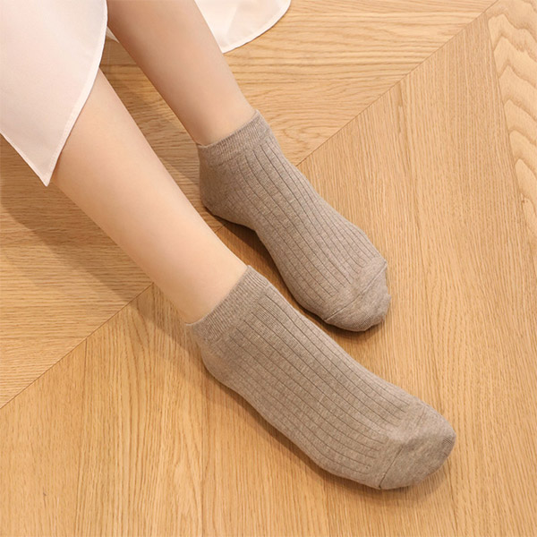 un193 세로 골지 패턴의 발목 위로 살짝 올라오는 데일리 기본 삭스 socks