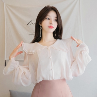 러블리무드의 웨이브 프릴카라 포인트 진주장식 쉬폰 여름 블라우스 blouse