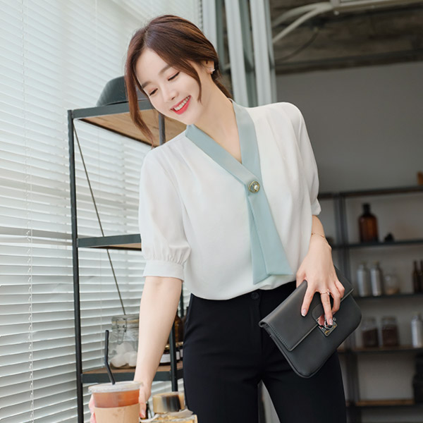 bs4556 프리미엄 진주 장식의 배색 타이 퍼프 소매 블라우스 blouse