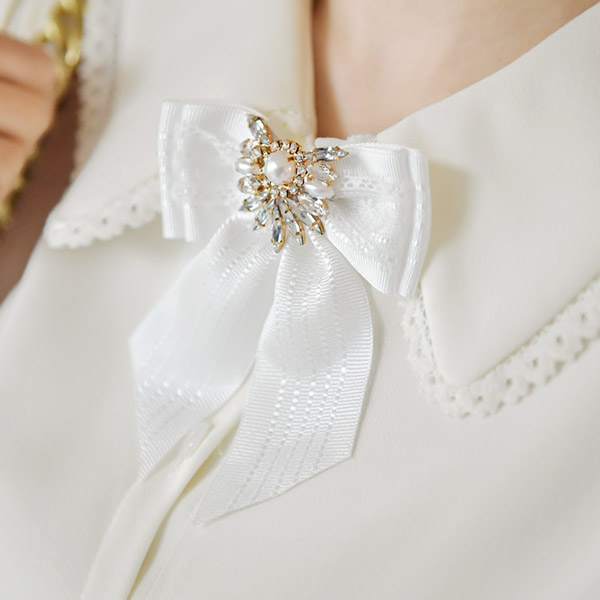ac4114 고급스러운 진주와 큐빅 장식의 레이스 이중리본 브로치 brooch
