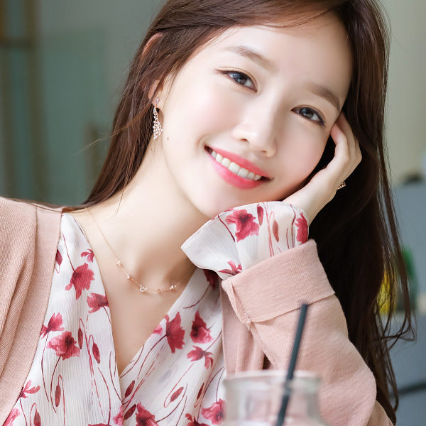ac4109 앙증맞은 라운드 큐빅과 잔잔한 큐빅 장식의 여리 네크리스 necklace