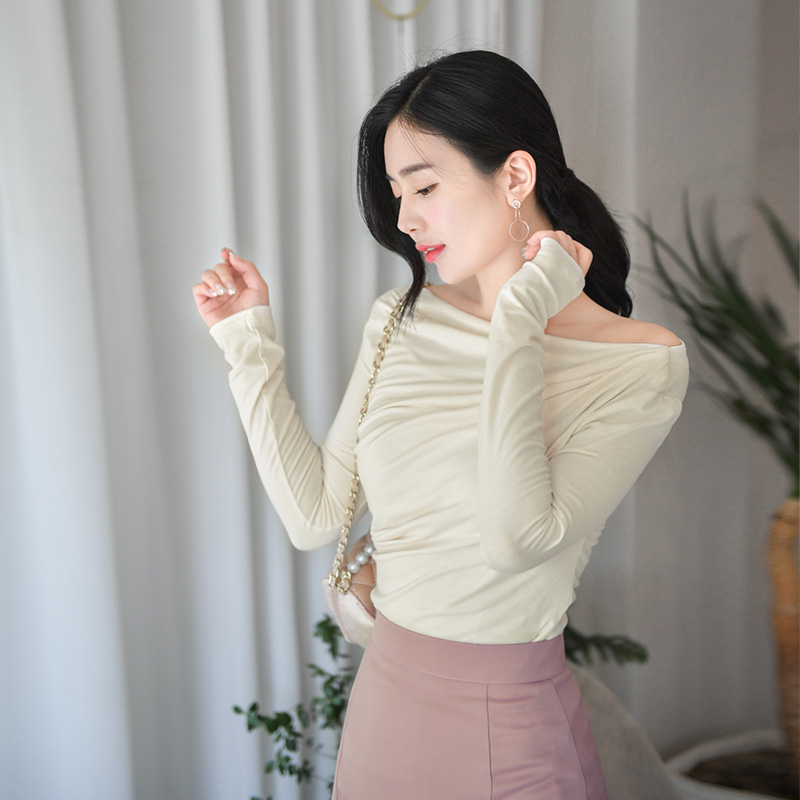 여리한 셔링 드레이핑디자인의 오프숄더가능 쫀쫀탱탱 긴팔티셔츠 tee