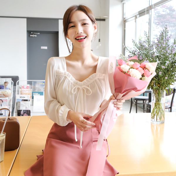 bs4663 입기만해도 사랑스런 리본포인트의 스퀘어넥 쉬폰 블라우스 blouse
