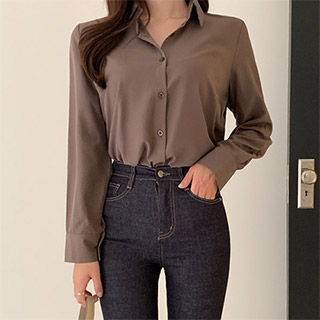 매끄러운 광택감이 돋보이는 아뜨랑스 베이직 셔츠 블라우스 blouse
