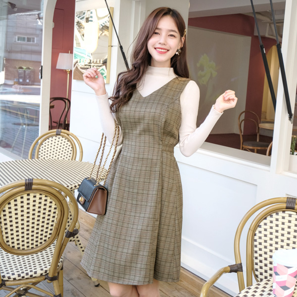 op7858 클래식한 잔 체크 패턴의 허리 핀턱 V넥 백 리본 플레어 원피스 dress